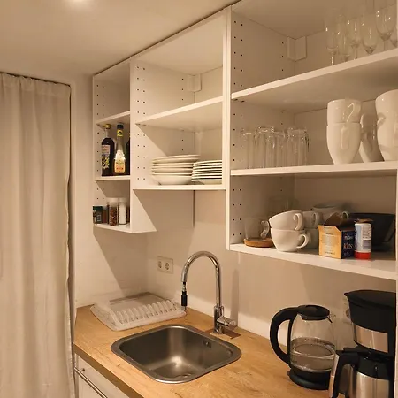 Apartman Statt - Frisch, Frech Und Farbenfroh - Helle Souterrainwohnung Oldenburg