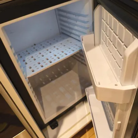 Statt - Frisch, Frech Und Farbenfroh - Helle Souterrainwohnung Apartman *