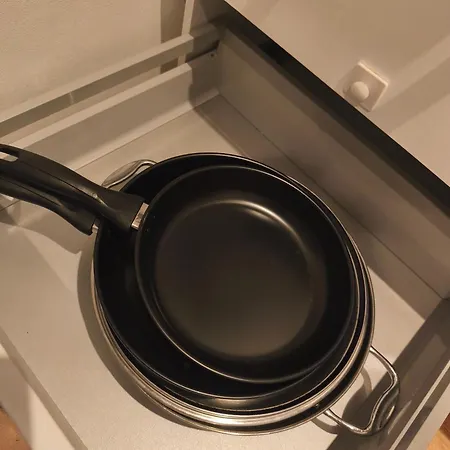 Statt - Frisch, Frech Und Farbenfroh - Helle Souterrainwohnung Oldenburg