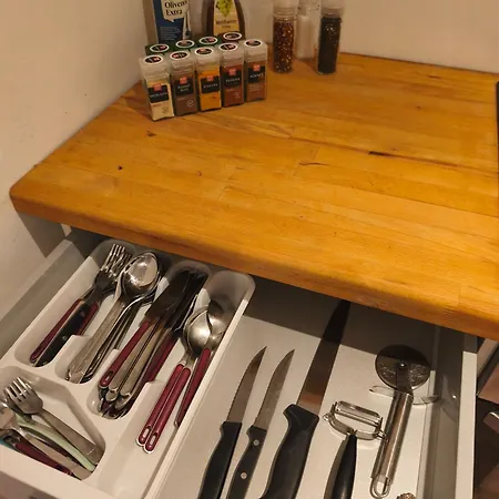 Statt - Frisch, Frech Und Farbenfroh - Helle Souterrainwohnung Apartman *